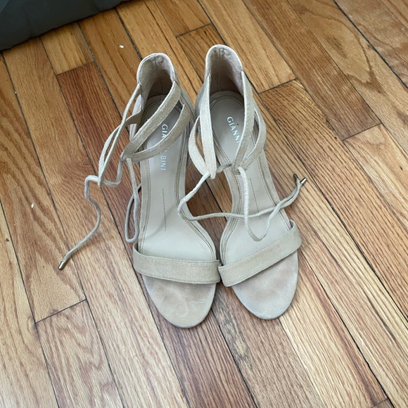 Gianni Bini Nude tie front high heels - Picture 5 of 7